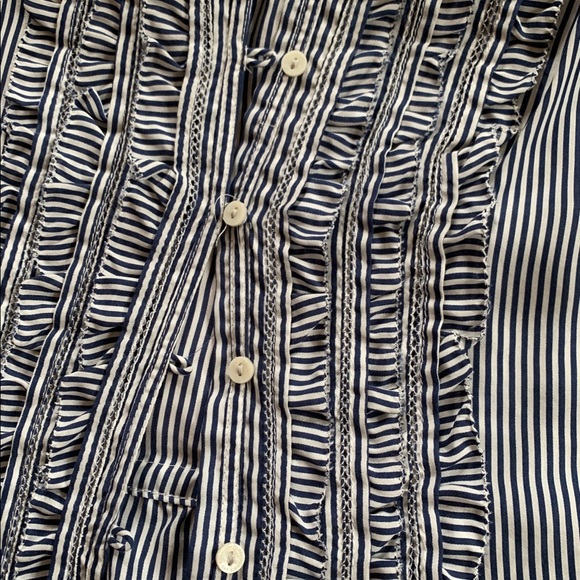 100% Silk Blouse from Abercrombie. - Picture 5 of 6